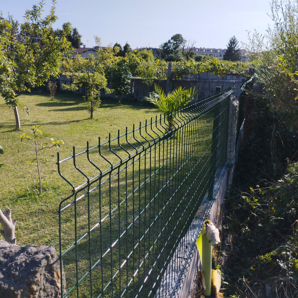 cerramiento-metálico-para-finca-rústica