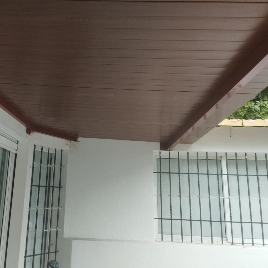 estructura-para-construcción-de-porche-exterior